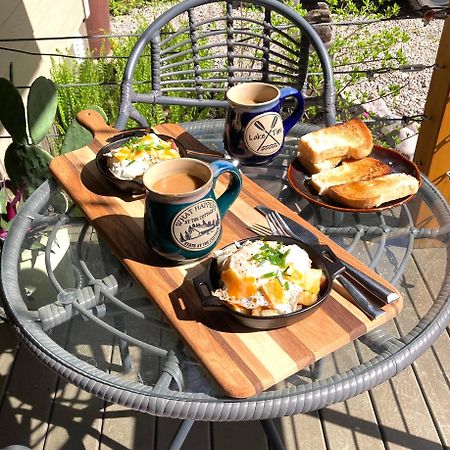 Pebble Springs Bnb Grand Beach Exteriör bild