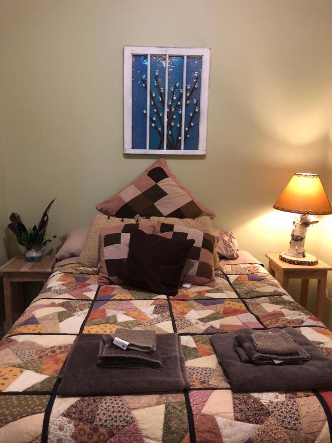 Pebble Springs Bnb Grand Beach Exteriör bild