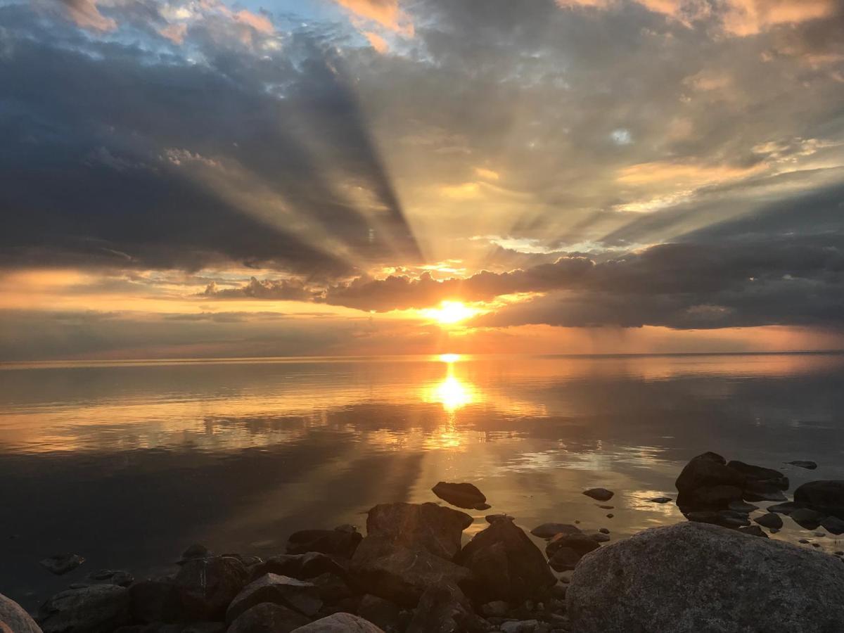 Pebble Springs Bnb Grand Beach Exteriör bild