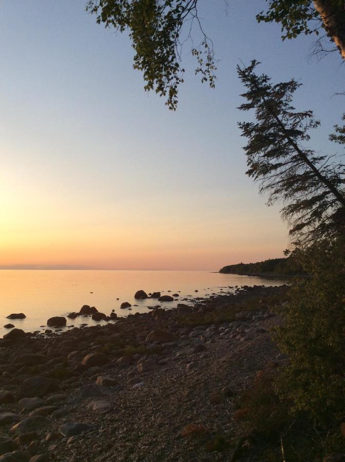 Pebble Springs Bnb Grand Beach Exteriör bild
