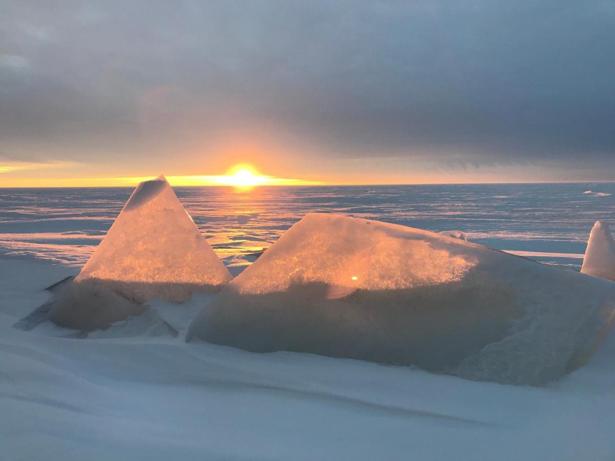 Pebble Springs Bnb Grand Beach Exteriör bild