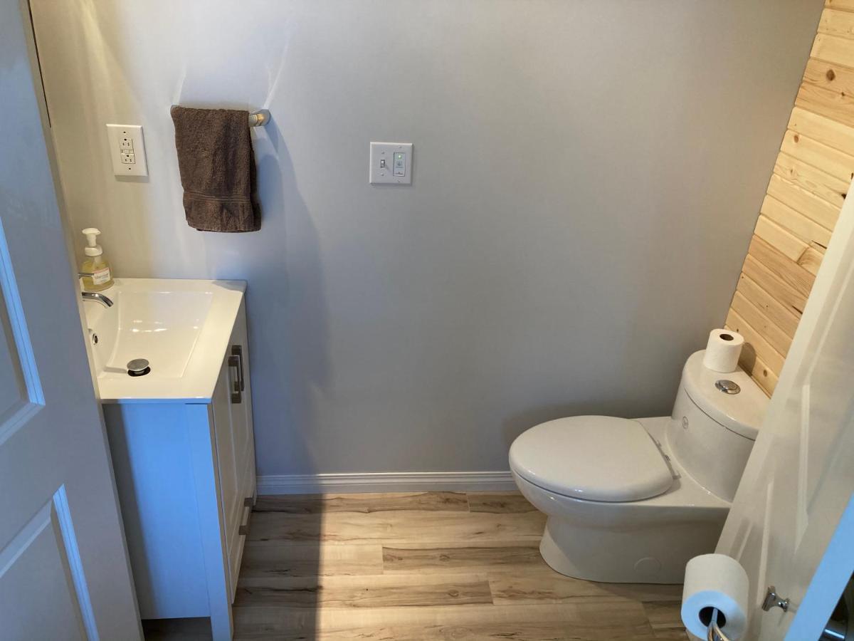 Pebble Springs Bnb Grand Beach Exteriör bild
