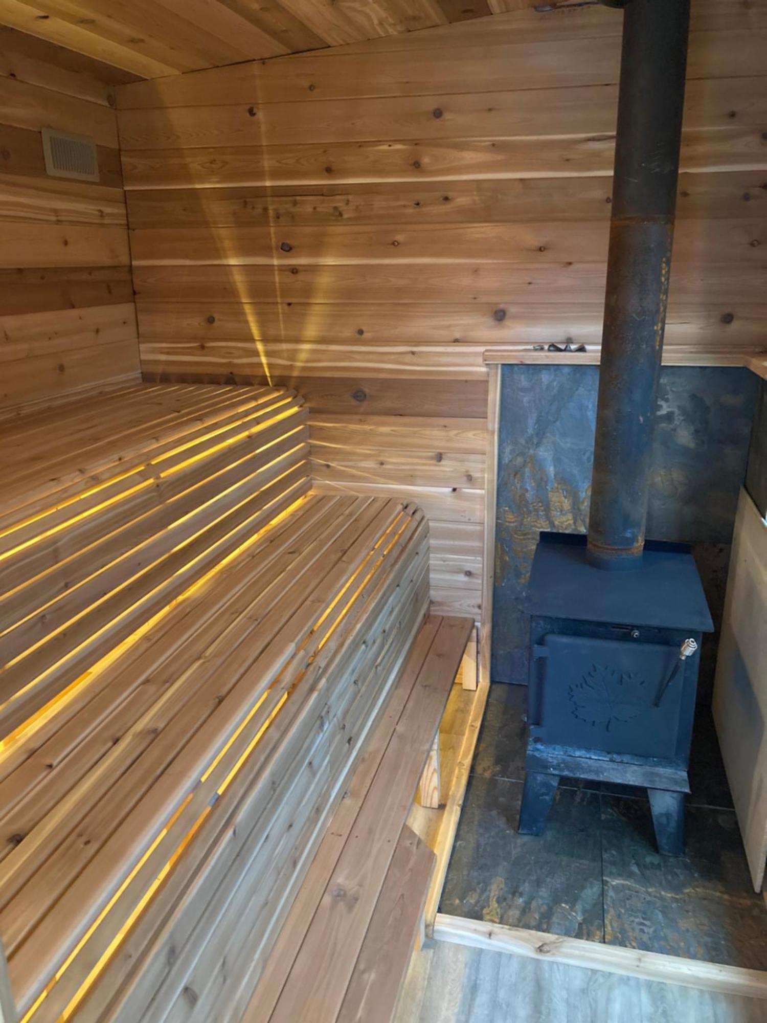 Pebble Springs Bnb Grand Beach Exteriör bild